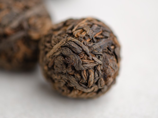 Shu puer „Menghai w kulkach” „AA”, 2011