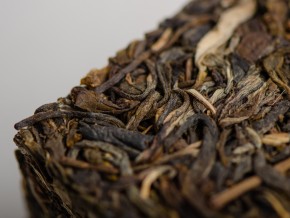 Sheng pu-erh „Sheng Shan” w formie kostki, 2019 r., 400 g (od pana Fenga)