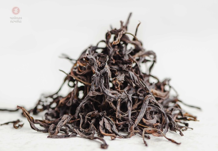 Bai Tien Xiang Wu Dong Dan Cong "AAA" (Samotne krzewy o zapachu stu niebios ze szczytu Wu Dong)