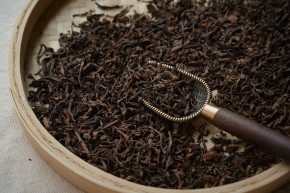 Shu pu-erh „Jun Xiang Shu Cha”, 2025 r.