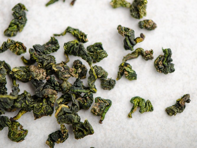 Tie Guan Yin Guo Xiang „AA” (Żelazna Bogini Miłosierdzia z Owocowym Aromatem), 2025