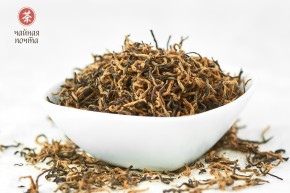 Jin Jun Mei „AAA” (Złote brwi), 2024