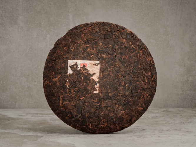 Shu puer „Wioska w Yiwu” (Yiwu Gua Feng Zhai), 357, 2011.