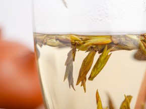 Gu Shu Ye Sheng Zi Ya Bao „AAA” 2024, „Szmaragdowy fiolet Fengqing”