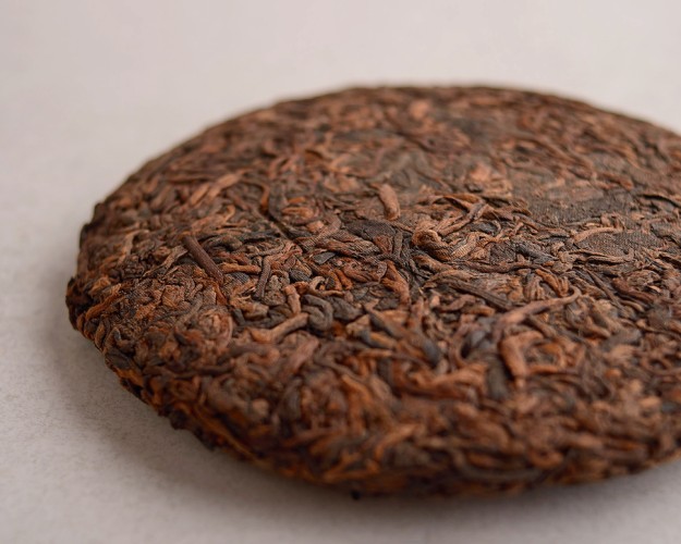 Shu puer „Bai Zhi Bing”, od cioci Ming, 2017 r., 200 g.