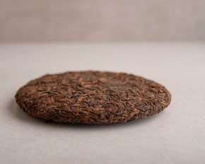 Shu puer „Bai Zhi Bing”, od cioci Ming, 2017 r., 200 g.