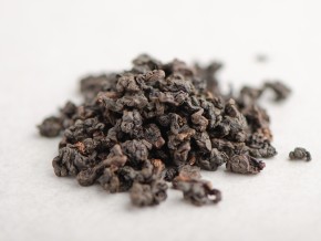 Ji Bian Lao Cha Wang Hong Shuei „AAA” (Władca Starej Herbaty), Yunnan Oolong