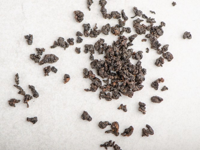 Ji Bian Lao Cha Wang Hong Shuei „AAA” (Władca Starej Herbaty), Yunnan Oolong