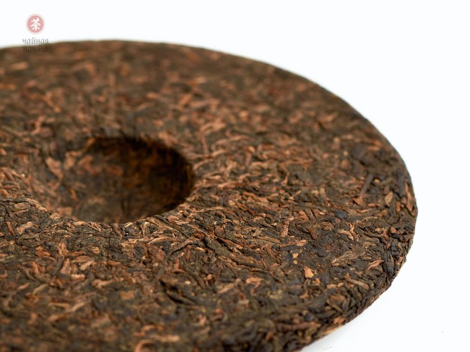 Shu Puer „Wino z drzew” (Mu Ye Chun Gong Ting), Mengku, 2016, 400 g.