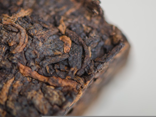 Shu pu-erh „7562” Da Yi, 2022 r., 250 g.