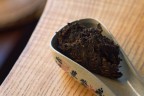 Shu pu-erh „Paw z Menghai”, 2013 r., 357 g.
