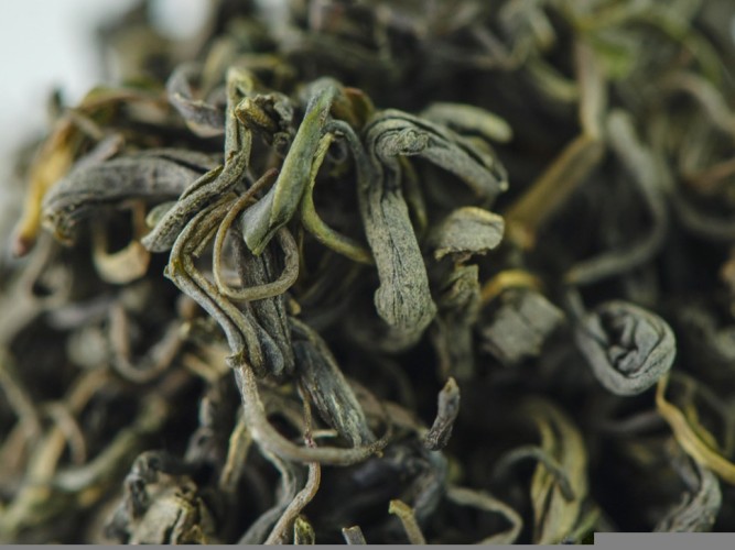 Ye Sheng Mao Jian „AA” (Dziko rosnące wełniste ostrza), 2025