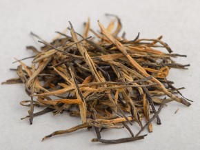 Dian Hong Song Zhen "AA" (Pine Needles), 2024.