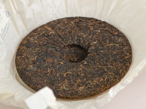 Shu Puer „Duże drzewa z Sigui” (Sigui Gu Shu), 2009, 357 g.