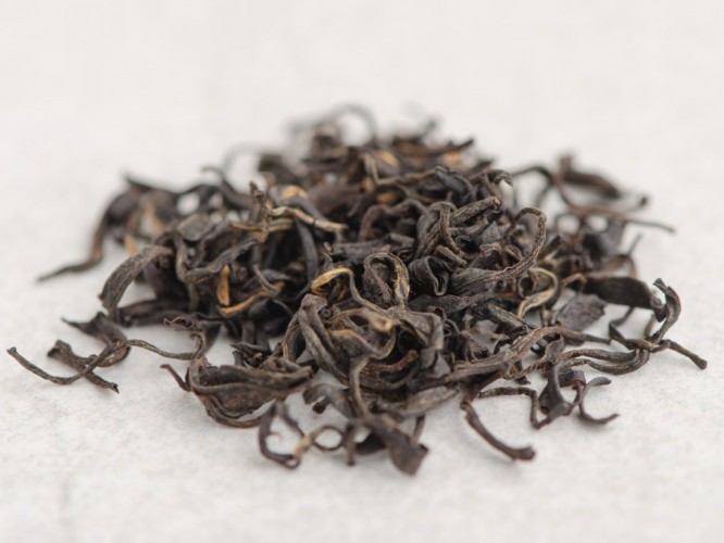 Herbata czerwona „Okras Kverti” „AA” (Złoty Pączek) od babci Nargizy, Gruzja, 2025