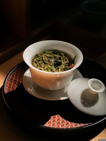 Herbata zielona „Lun Jinidze” od babci Nargizy, „AA”, Gruzja, 2025